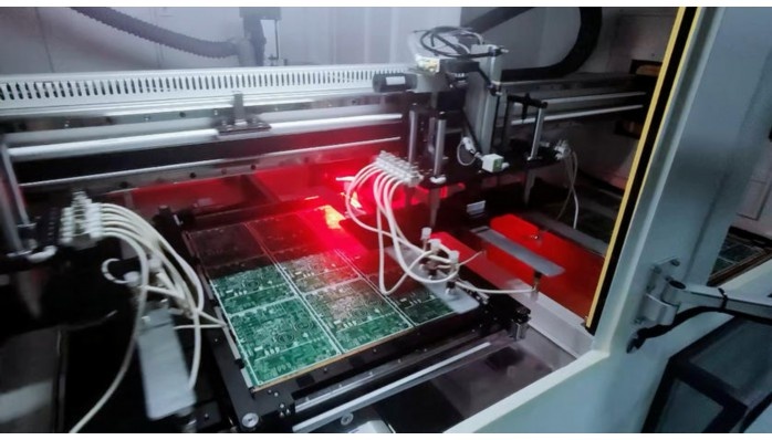 可定制PCB打標機廠家：為電子制造業(yè)提供精準標識解決方案