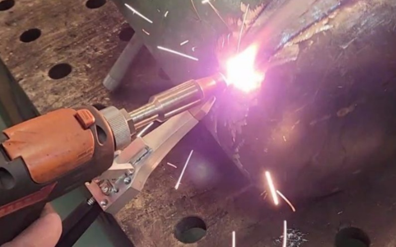 6000W光纖激光焊接機(jī)報(bào)價(jià)