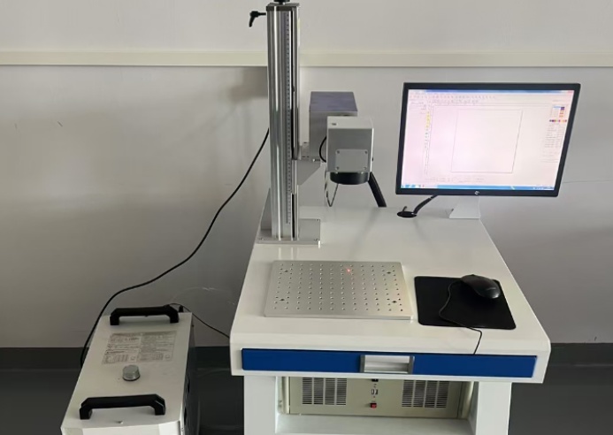 紫外激光刻字機(jī)：高精度標(biāo)記技術(shù)的革新之作