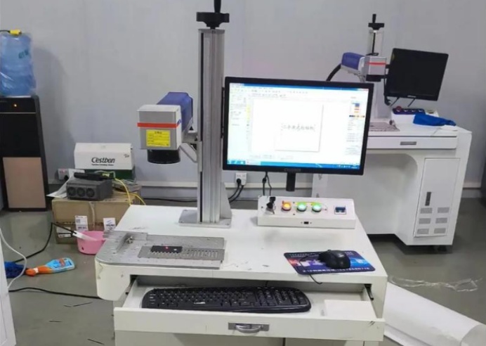 紫外激光打標機在醫療設備外殼的應用
