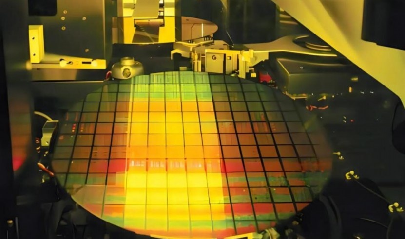 精密劃片機品牌在LED與晶圓領域表現差異分析