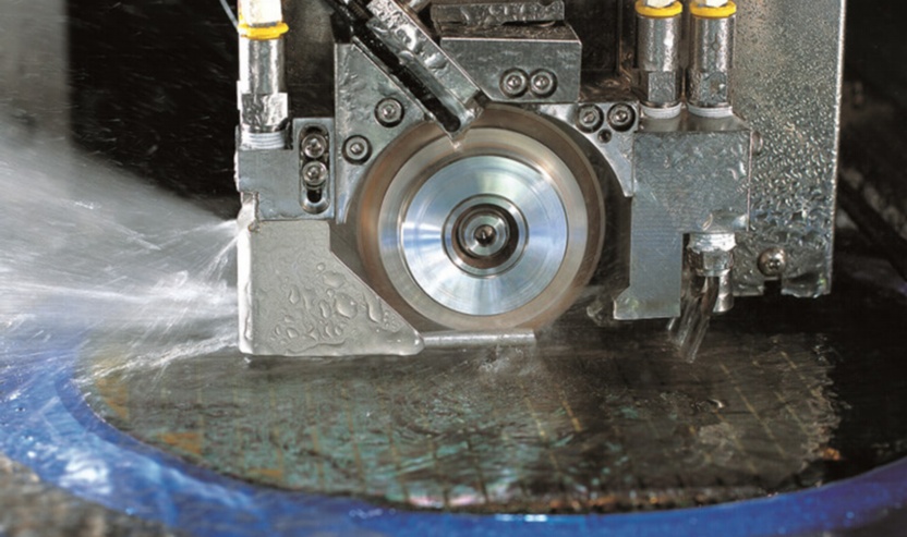 精密劃片機選購五大關鍵參數詳解