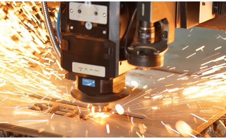 激光膜切機(jī)的年化成本與單片成本對(duì)比分析